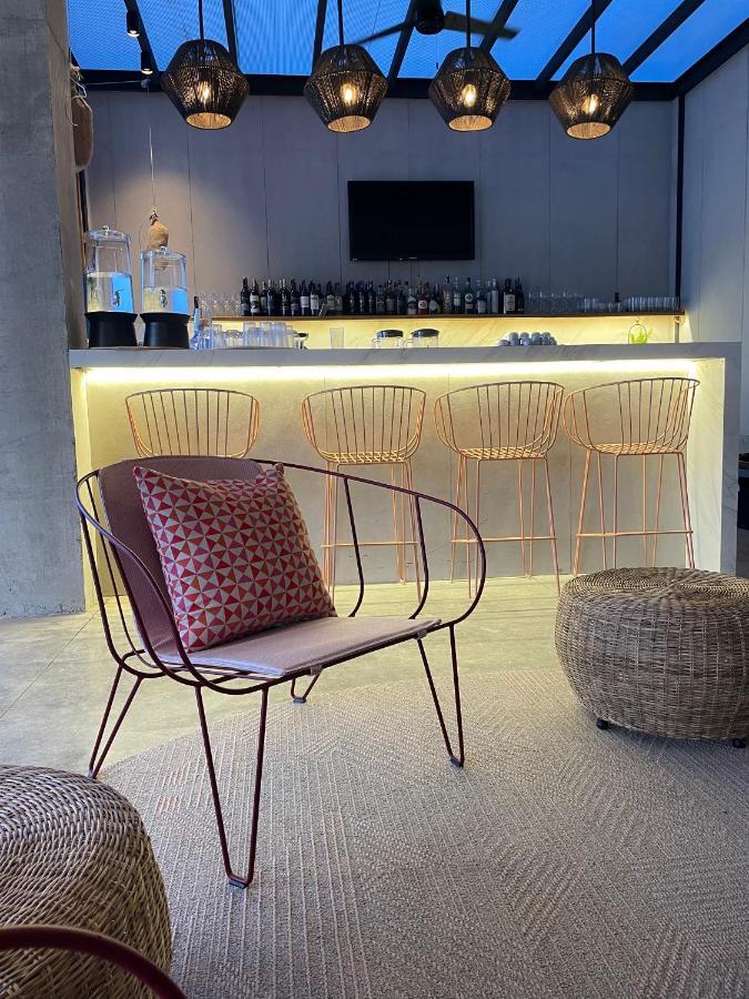 Eolia Sustainable Design Hotel Манта Екстериор снимка