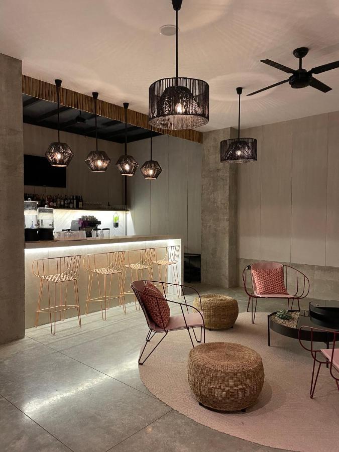 Eolia Sustainable Design Hotel Манта Екстериор снимка