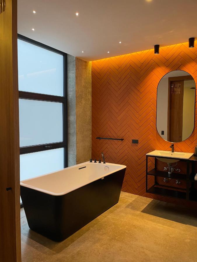 Eolia Sustainable Design Hotel Манта Екстериор снимка