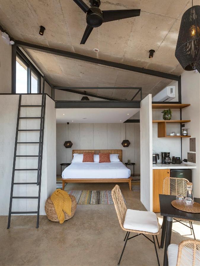 Eolia Sustainable Design Hotel Манта Екстериор снимка