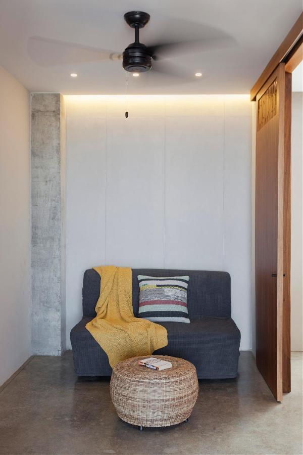 Eolia Sustainable Design Hotel Манта Екстериор снимка